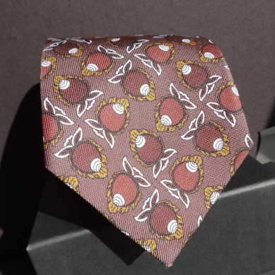 Conch Motif Silk Tie